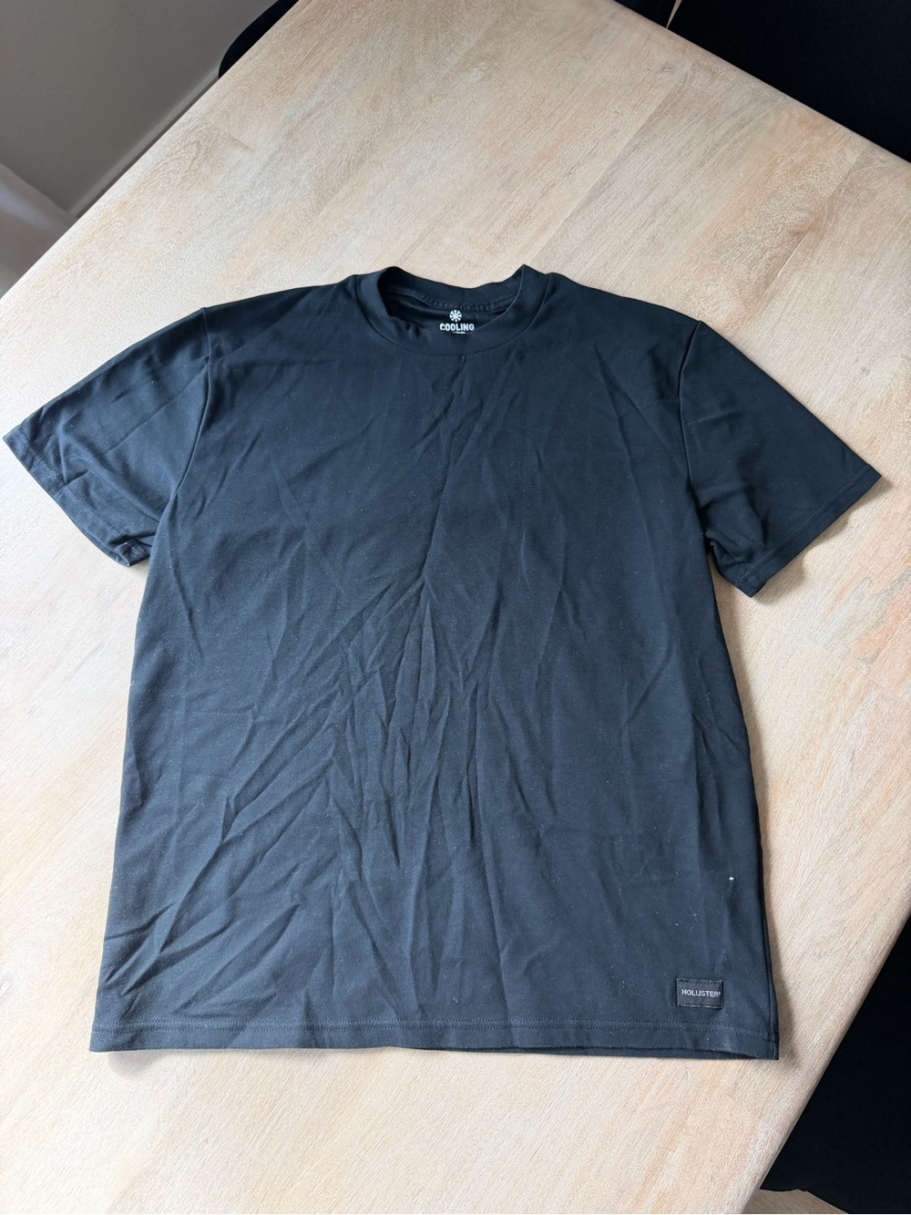 Hollister Men’s Black Short Sleeve Crew Tee